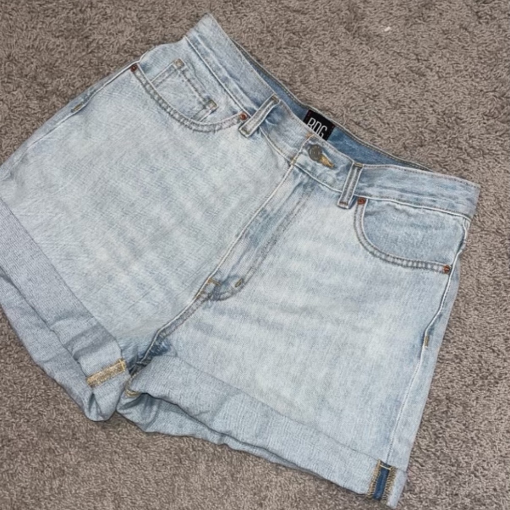 BDG Denim High Rise Mom Shorts - Picture 1 of 2